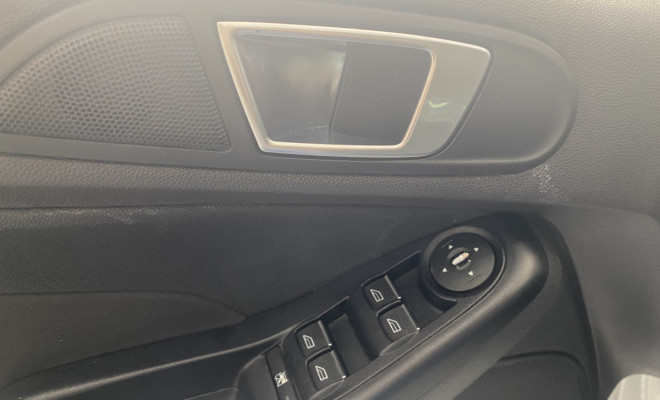 Ford Fiesta 1.6 16V Flex Aut. 5p 2015 Flex-13