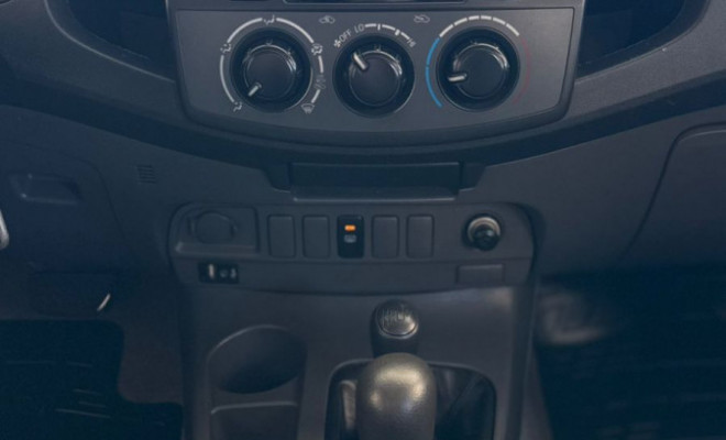 Toyota Hilux CD SRV D4-D 4x4 3.0 TDI Diesel Aut 2013 Gasolina-13