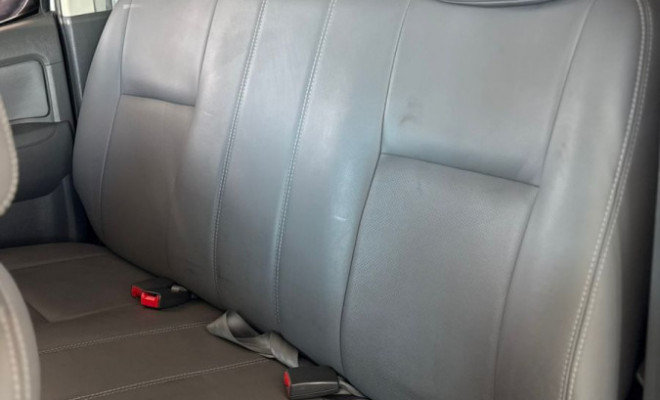 Toyota Hilux CD SRV D4-D 4x4 3.0 TDI Diesel Aut 2013 Gasolina-11