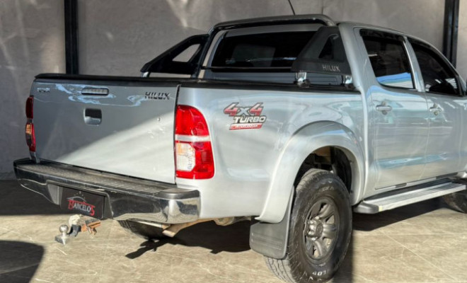 Toyota Hilux CD SRV D4-D 4x4 3.0 TDI Diesel Aut 2013 Gasolina-4
