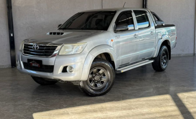 Toyota Hilux CD SRV D4-D 4x4 3.0 TDI Diesel Aut 2013 Gasolina