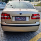 VW - VolksWagen Polo Sedan 1.6 Mi 101cv 8V 4p 2004 Gasolina-3