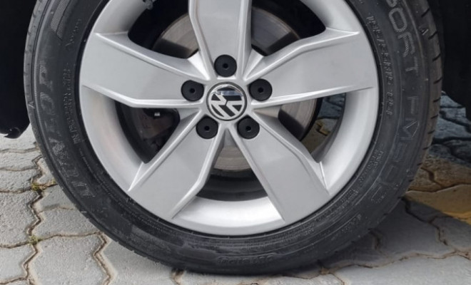 VW - VolksWagen Polo Sedan 1.6 Mi 101cv 8V 4p 2004 Gasolina-7