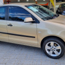 VW - VolksWagen Polo Sedan 1.6 Mi 101cv 8V 4p 2004 Gasolina-1