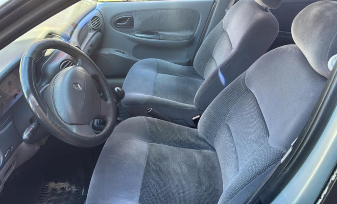 Renault Megane Sedan RXE/ Privilège 2.0 16V Mec 2006 Gasolina-2