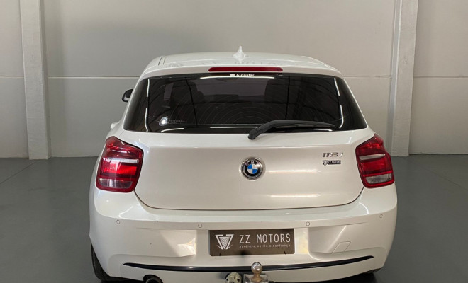 BMW 118iA Full 1.6 TB 16V 170cv 5p 2014 Gasolina-7