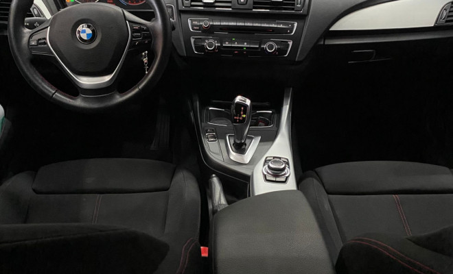 BMW 118iA Full 1.6 TB 16V 170cv 5p 2014 Gasolina-2