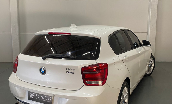 BMW 118iA Full 1.6 TB 16V 170cv 5p 2014 Gasolina-6