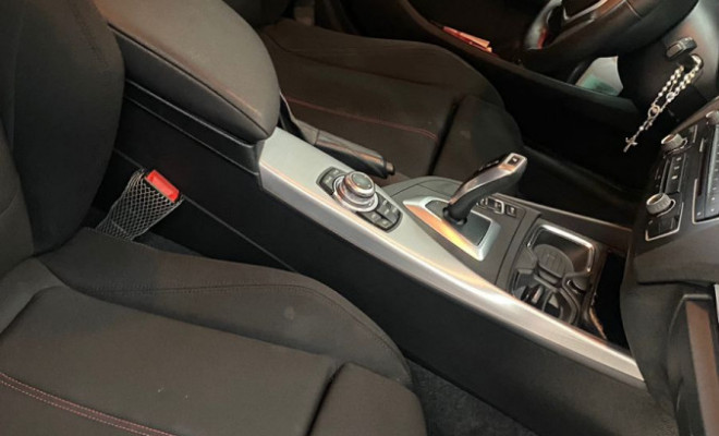 BMW 118iA Full 1.6 TB 16V 170cv 5p 2014 Gasolina-4
