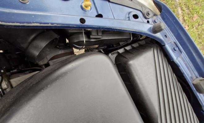 VW - VolksWagen Gol 1.8 Mi 4p 2000 Gasolina-18