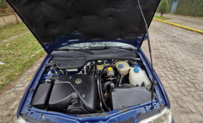 VW - VolksWagen Gol 1.8 Mi 4p 2000 Gasolina-20