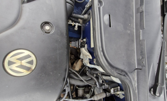 VW - VolksWagen Gol 1.8 Mi 4p 2000 Gasolina-15