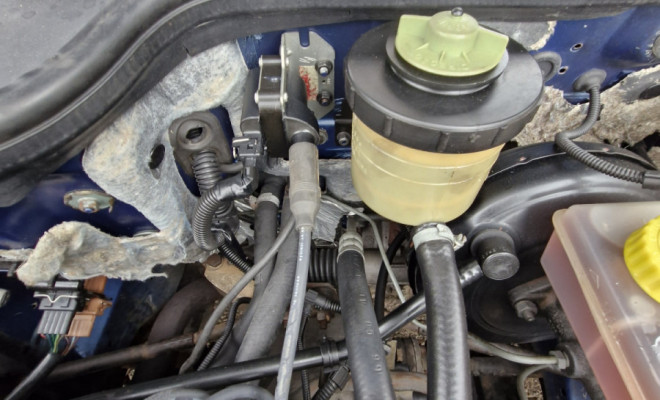 VW - VolksWagen Gol 1.8 Mi 4p 2000 Gasolina-14