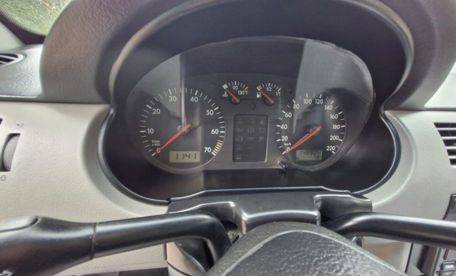 VW - VolksWagen Gol 1.8 Mi 4p 2000 Gasolina-10