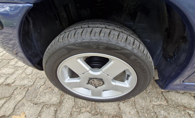 VW - VolksWagen Gol 1.8 Mi 4p 2000 Gasolina-21