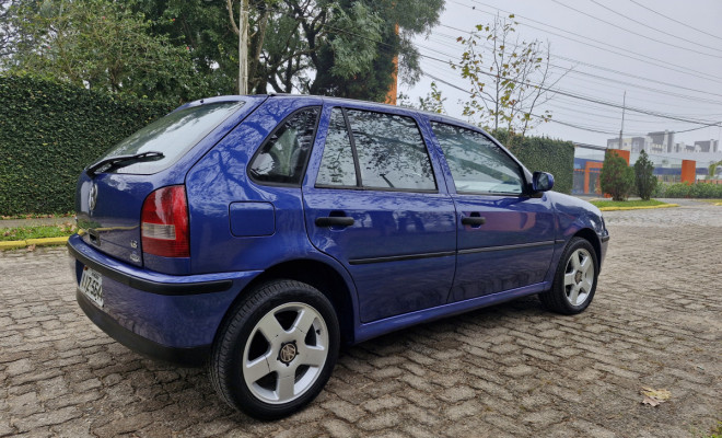 VW - VolksWagen Gol 1.8 Mi 4p 2000 Gasolina-3