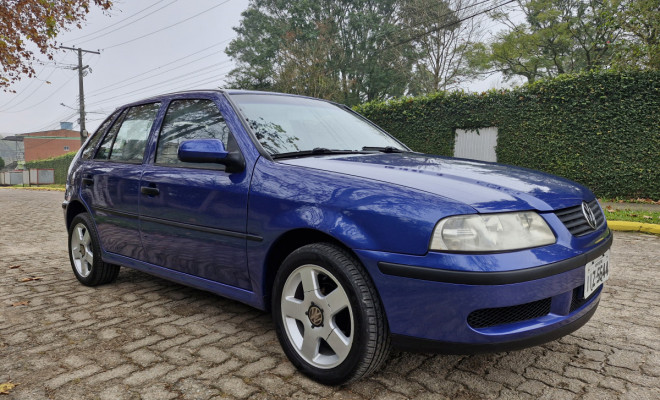 VW - VolksWagen Gol 1.8 Mi 4p 2000 Gasolina-1