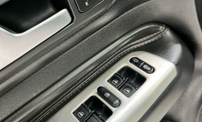 VW - VolksWagen Golf Sportline 1.6 Mi Total Flex 8V 4p 2014 Flex-11