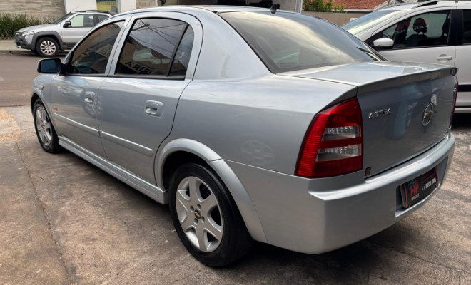 GM - Chevrolet Astra Sed.Advan. 2.0 8V MPFI FlexP. Aut. 2009 Flex-3