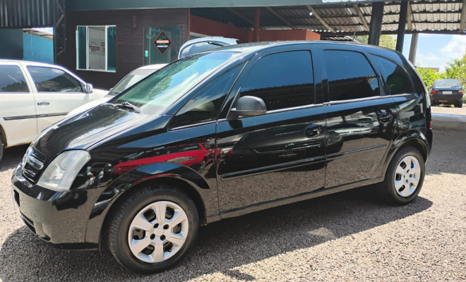 GM - Chevrolet Meriva 1.8/ CD 1.8 MPFI 8V 102cv 5p 2004 Gasolina