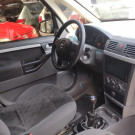 GM - Chevrolet Meriva 1.8/ CD 1.8 MPFI 8V 102cv 5p 2004 Gasolina-3