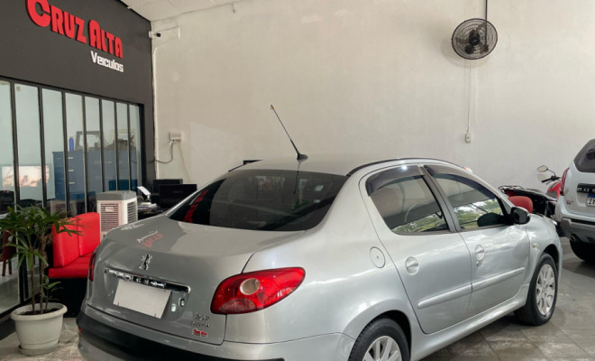 Peugeot 207 Sedan Passion XS 1.6 Flex 16V 4p 2010 Flex-2