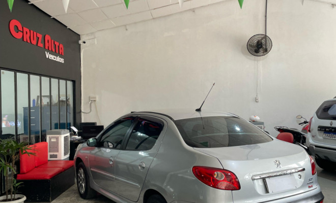 Peugeot 207 Sedan Passion XS 1.6 Flex 16V 4p 2010 Flex-3