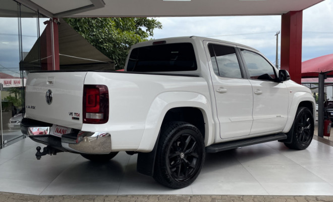 VW - VolksWagen AMAROK Highline CD 3.0 4x4 TB Dies. Aut. 2018 Diesel-2