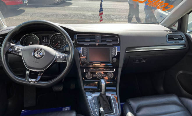 VW - VolksWagen Golf Variant Comfortline 1.4 TSI  Aut. 2016 Gasolina-12