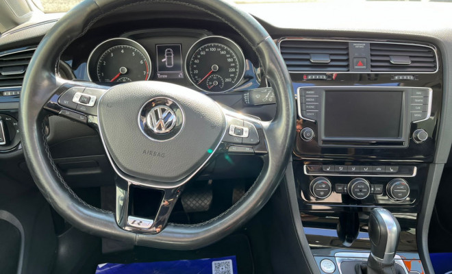 VW - VolksWagen Golf Variant Comfortline 1.4 TSI  Aut. 2016 Gasolina-14