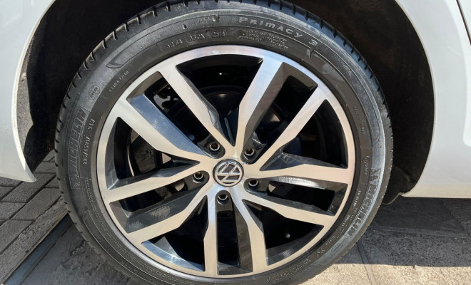 VW - VolksWagen Golf Variant Comfortline 1.4 TSI  Aut. 2016 Gasolina-4