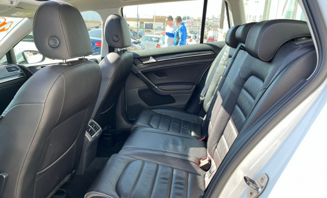 VW - VolksWagen Golf Variant Comfortline 1.4 TSI  Aut. 2016 Gasolina-8