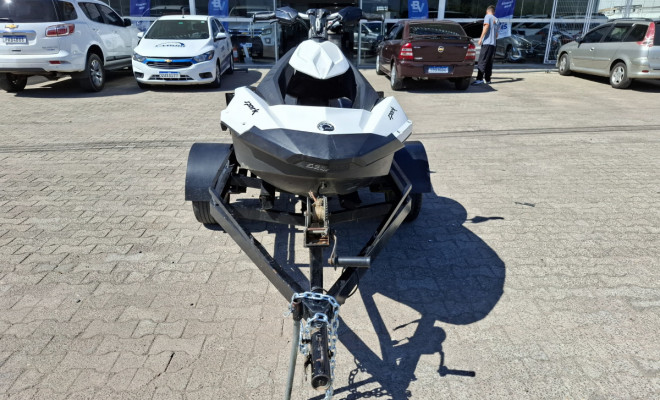 Sea-Doo Spark ano 2014 com reboque-1
