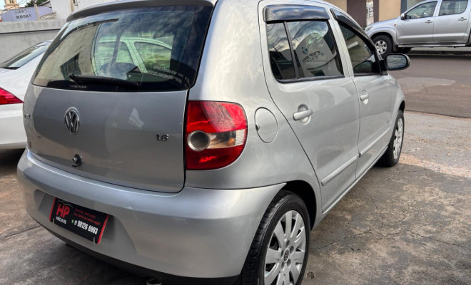 VW - VolksWagen Fox Plus 1.6Mi/ 1.6Mi Total Flex 8V 4p 2009 Flex-2