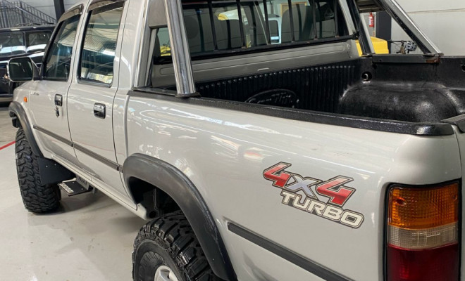 Toyota Hilux CD SR 4x4 3.0 8V 116cv TB Diesel 2002 Diesel-5