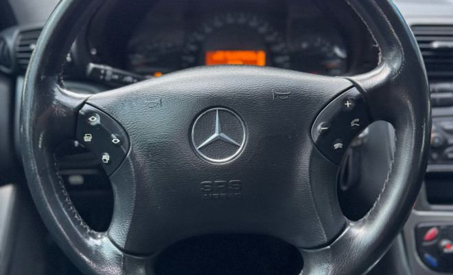Mercedes-Benz C-320 AvantGarde 3.2 V6 24v 4p Aut. 2001 Gasolina-5