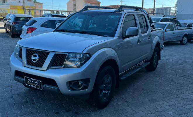 Nissan Frontier SV AT. CD 4x4 2.5 TB Dies. Aut. 2015 Diesel