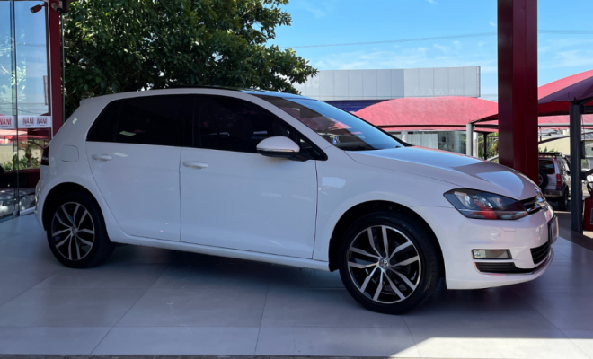 VW - VolksWagen Golf Highline 1.4 TSI 140cv Aut. 2014 Gasolina-1