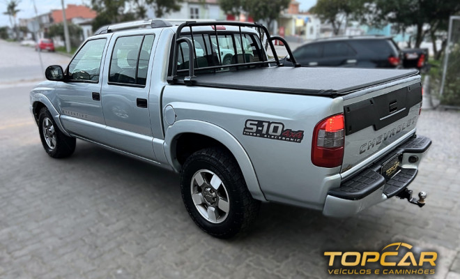 GM - Chevrolet S10 Pick-Up Exec. 2.8 4x4 CD TB Int.Dies 2011 Diesel-4