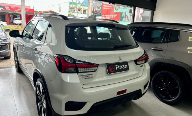 Mitsubishi OUTLANDER HPE 2.0 16V 5p Aut. 2022 Flex-4