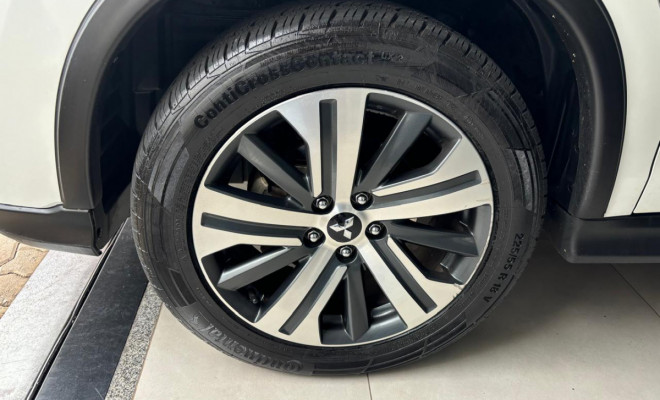 Mitsubishi OUTLANDER HPE 2.0 16V 5p Aut. 2022 Flex-9