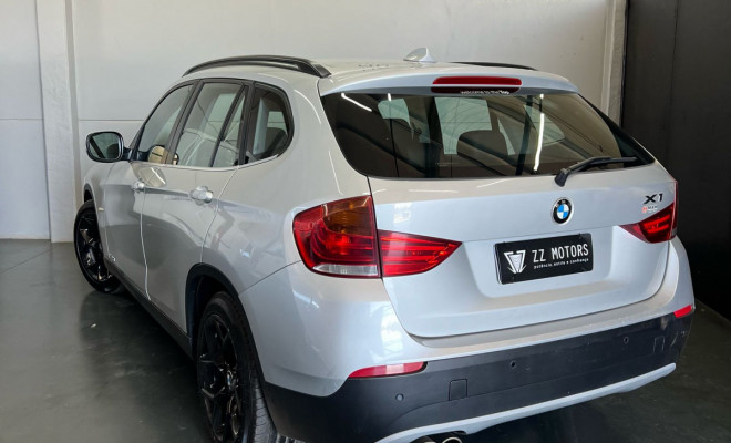 BMW X1 XDRIVE 28i 3.0 24V 4x4 Aut. 2010 Gasolina-8