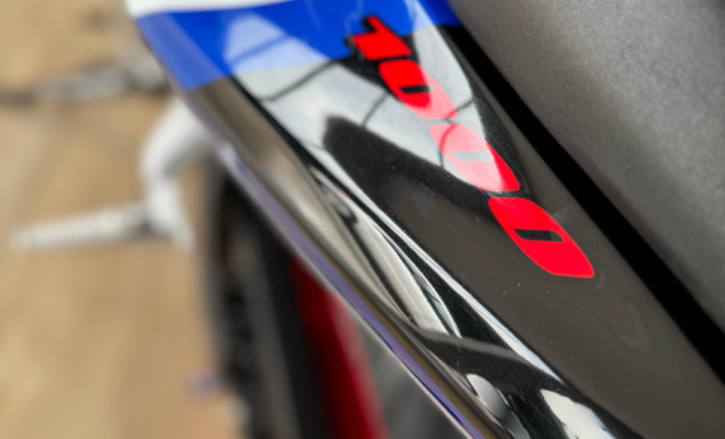 SUZUKI GSX-R 1000 2005 Gasolina-0