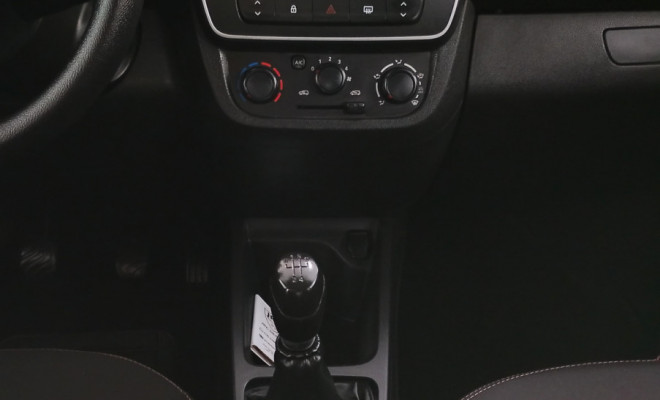 Renault KWID Zen 1.0 Flex 12V 5p Mec. 2018 Flex-8
