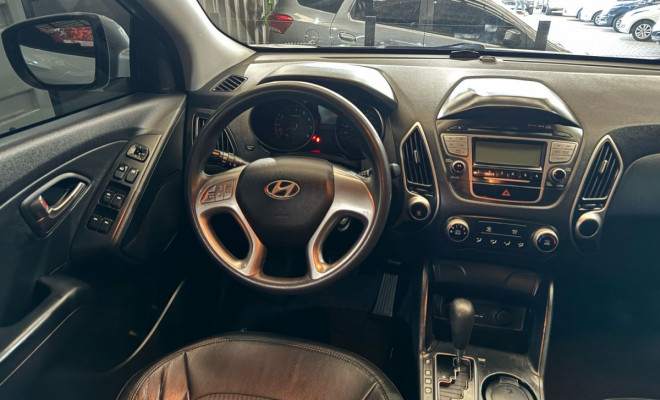 Hyundai ix35 2.0 16V 170cv 2WD/4WD Aut. 2012 Gasolina-6