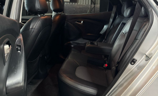 Hyundai ix35 2.0 16V 170cv 2WD/4WD Aut. 2012 Gasolina-8