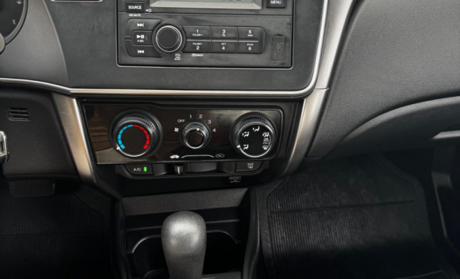 HONDA CITY LX 1.5 AUT. 2017 – CONFORTO E EFICIÊNCIA!-8