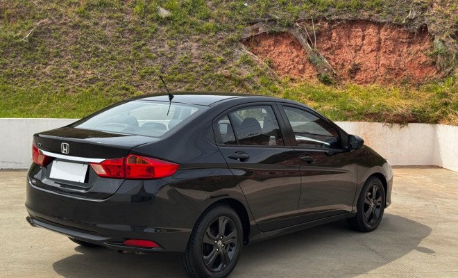 HONDA CITY LX 1.5 AUT. 2017 – CONFORTO E EFICIÊNCIA!-2