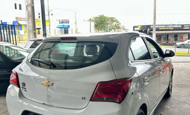 GM - Chevrolet ONIX HATCH LT 1.4 8V FlexPower 5p Mec. 2019 Flex-3