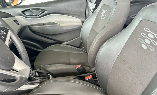 GM - Chevrolet ONIX HATCH LT 1.4 8V FlexPower 5p Mec. 2019 Flex-6